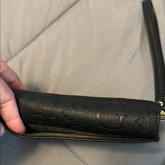 GUESS Black Wristlet Wallet - Picture 4 of 4